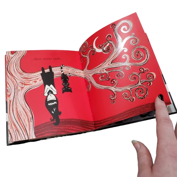 Emily The Strange Emily's Good Nightmares Book - Picture 15 of 15